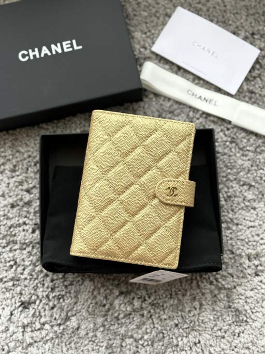 Picture of Chanel Wallets _SKUfw239812647fw